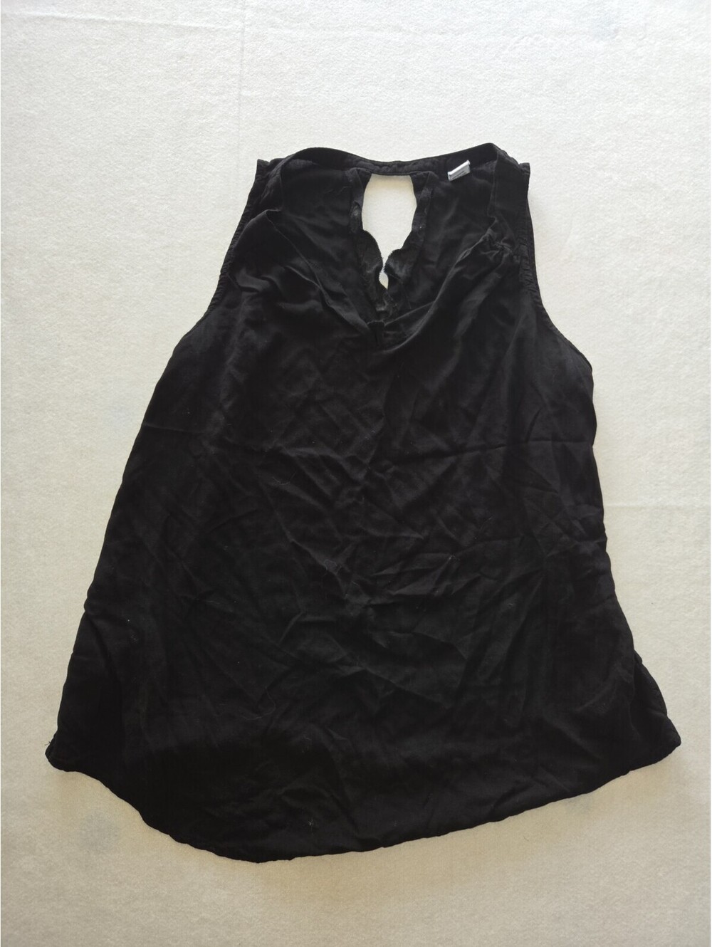 Old Navy Black Sleeveless V-Neck Keyhole Back Tank Top Size S CB2 0027